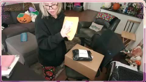 Alice Liddell online show from 11.03.25