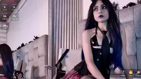 alicenoir_ online show from 11.19.25