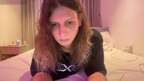 AlicePinkhead online show from 04.21.26