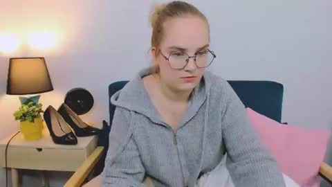 alicesensitive online show from 11.17.25