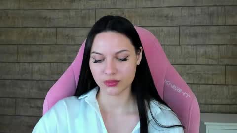 Snapshot of aliceversal chatting on 04.22.26 aliceversal online show from 04.22.26