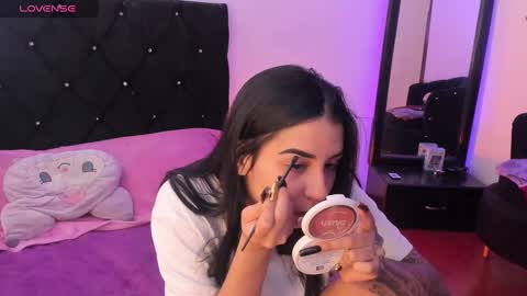 Snapshot of alicewoodville chatting on 01.23.25 Alice online show from 01.23.25