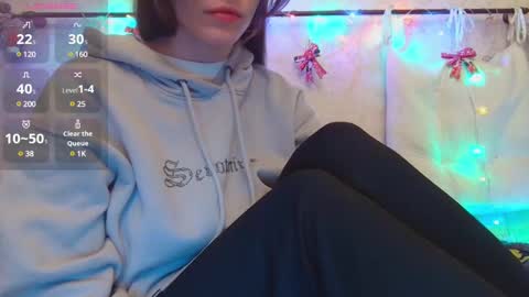 AliceWoolfy online show from 01.05.25