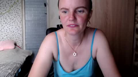 Snapshot of alicexbaby chatting on 06.18.26 Alicexbaby online show from 06.18.26