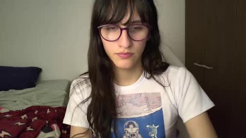 Snapshot of alicia_love29 chatting on 12.18.24 Alice online show from 12.18.24