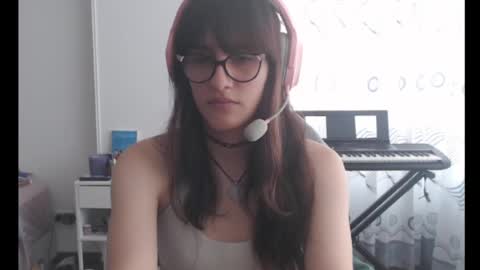Snapshot of alicia_love29 chatting on 05.23.26 Alice online show from 05.23.26