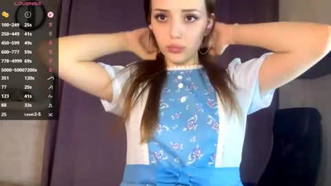 Snapshot of aliciacampbellia chatting on 06.20.26 Alice online show from 06.20.26