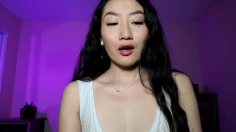 Alicia Hebi online show from 11.02.25