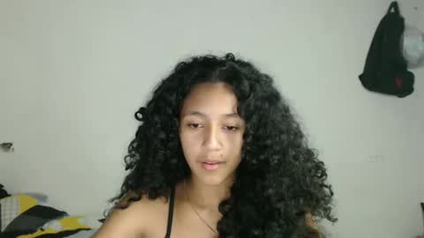 Snapshot of alicie_sexy_hot_20 chatting on 02.21.25 ana online show from 02.21.25