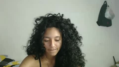 Snapshot of alicie_sexy_hot_20 chatting on 02.26.25 ana online show from 02.26.25