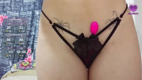 aliciia_23 online show from 11.18.25