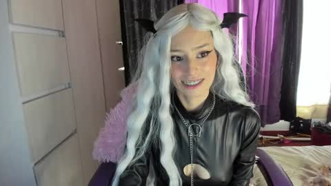 Snapshot of alien_universe chatting on 02.20.25 Aiko Independent Model online show from 02.20.25