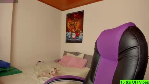 Snapshot of alien_universe chatting on 09.12.25 Aiko Independent Model online show from 09.12.25