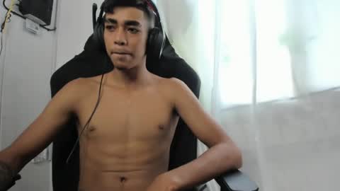 My name is Andrs and Im 18 years old. online show from 06.20.26