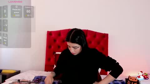 aliice_walker_ online show from 12.11.24