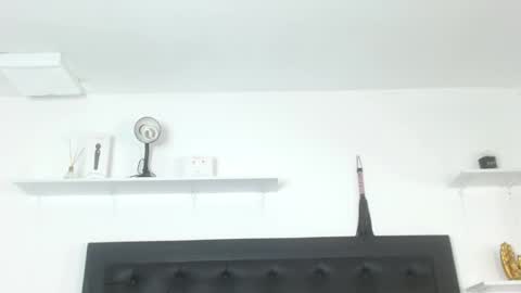 alika_jonhson_ online show from 10.12.25