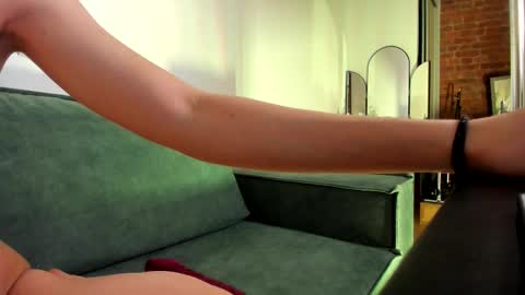 Snapshot of alika_shy chatting on 02.13.25 alika shy online show from 02.13.25