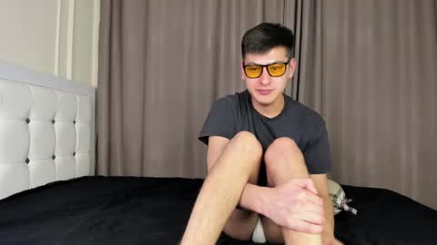 Snapshot of alikuskya chatting on 03.09.25 Dan online show from 03.09.25