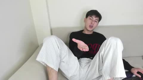 Snapshot of alikuskya chatting on 09.18.25 Dan online show from 09.18.25