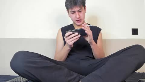 Snapshot of alikuskya chatting on 12.04.25 Dan online show from 12.04.25