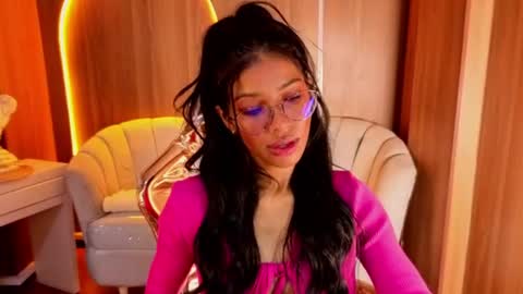 Snapshot of alina_b_ chatting on 07.18.26 alina_b_ online show from 07.18.26