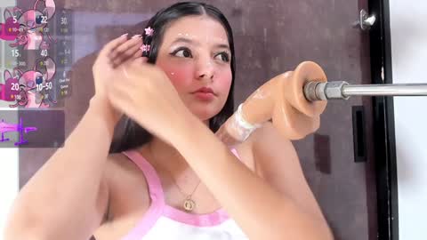 Snapshot of alina_cute18 chatting on 02.09.25 alina online show from 02.09.25