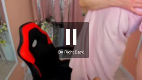 Snapshot of alina_cute_ chatting on 12.25.24 Alina online show from 12.25.24