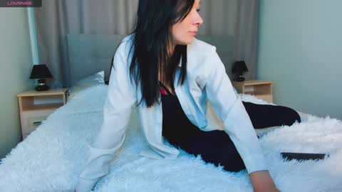 Snapshot of alina_cute_ chatting on 01.29.25 Alina online show from 01.29.25