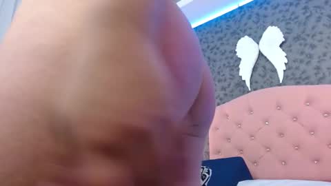 1 online show from 01.24.25