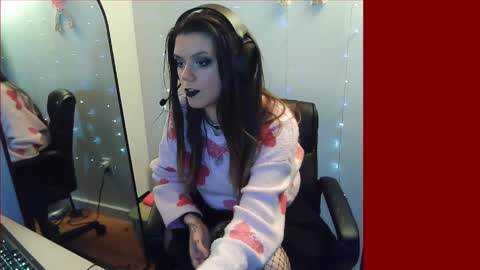 Snapshot of alina_nightshade chatting on 12.17.24 Alina Nightshade online show from 12.17.24