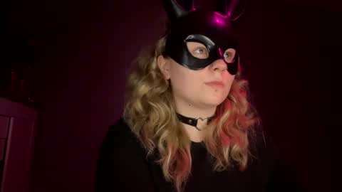 Snapshot of alinahotgirl chatting on 05.05.26 Alina online show from 05.05.26