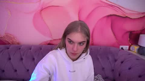 Snapshot of alinalemon chatting on 01.31.26 Alina online show from 01.31.26