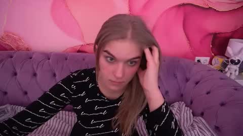 Snapshot of alinalemon chatting on 02.02.26 Alina online show from 02.02.26