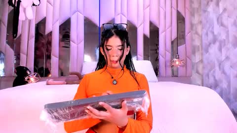   online show from 02.08.26