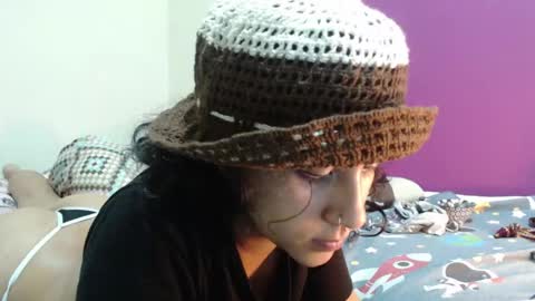 Snapshot of alinawoolf_ chatting on 05.14.26 Ali online show from 05.14.26