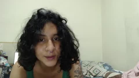 Snapshot of alinawoolf_ chatting on 06.16.26 Ali online show from 06.16.26