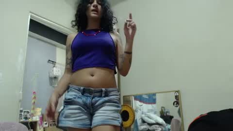 Snapshot of alinawoolf_ chatting on 06.21.26 Ali online show from 06.21.26
