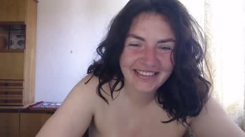 Snapshot of alinaxjames chatting on 07.14.26 AlinaxJames online show from 07.14.26