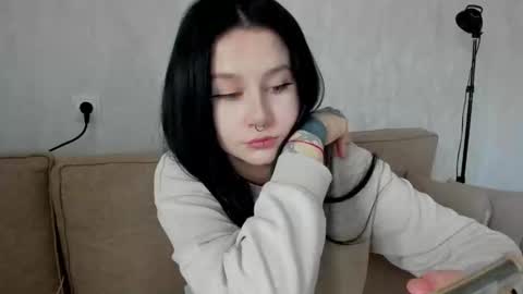 Aline Greeeen online show from 02.13.25