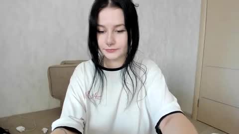 Aline Greeeen online show from 03.06.25