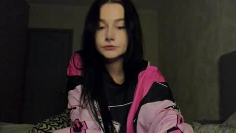 Aline Greeeen online show from 04.23.26