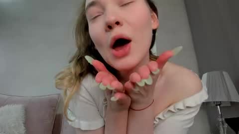 Alisa GMT2 Wen - Sun 10 AM - 4 PM except Monday and Tuesday   online show from 02.07.25