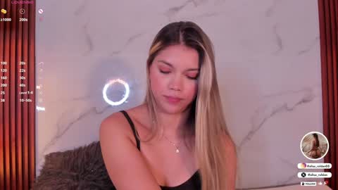 Snapshot of alisa_roldan chatting on 01.09.25 online show from 01.09.25