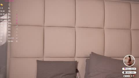 Snapshot of alisa_roldan chatting on 03.10.25 online show from 03.10.25