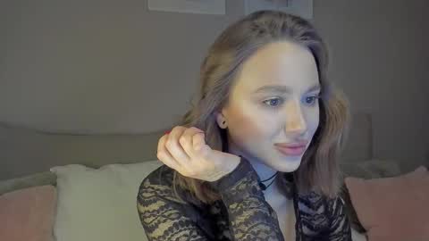 Snapshot of alisa_tiny chatting on 02.01.26 Stefa online show from 02.01.26