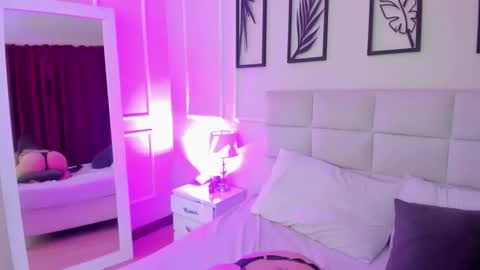     online show from 03.02.25