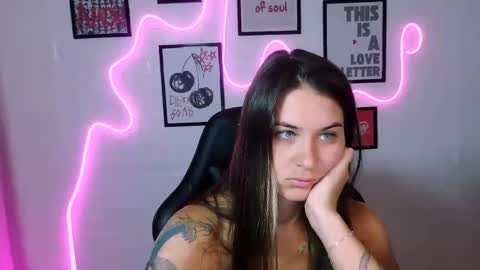Snapshot of alisarossy chatting on 05.28.26 Alisa online show from 05.28.26