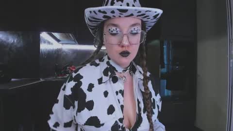 Alisa online show from 04.22.26