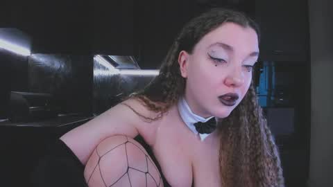 Snapshot of alisaxfox chatting on 05.18.26 Alisa online show from 05.18.26