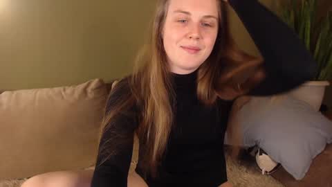 Snapshot of alisaxxxshy chatting on 12.26.24 alisaxxxshy online show from 12.26.24